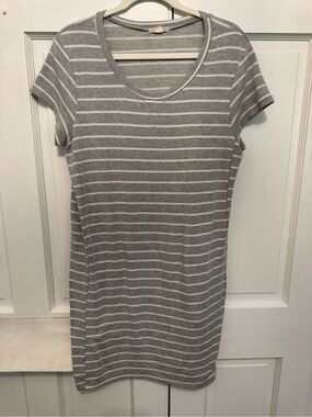 Melrose and Market Gray and White Striped Short Sleeve T-Shirt Dress